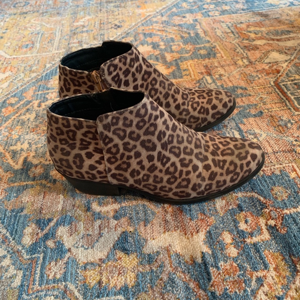 Soda Leopard Print Booties!